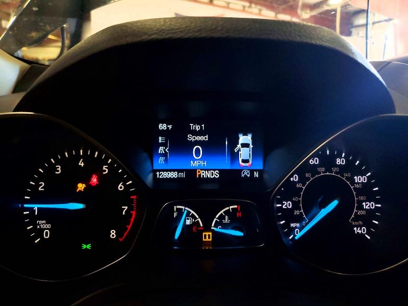 66003756 :رقم المزاد ، 1FMCU9GD3HUA42421 vin ، 2017 Ford Escape مزاد بيع