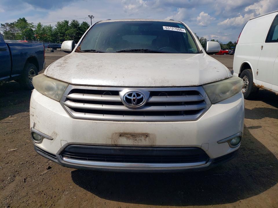 63127086 :رقم المزاد ، 5TDBK3EH3CS151631 vin ، 2012 Toyota Highlander مزاد بيع