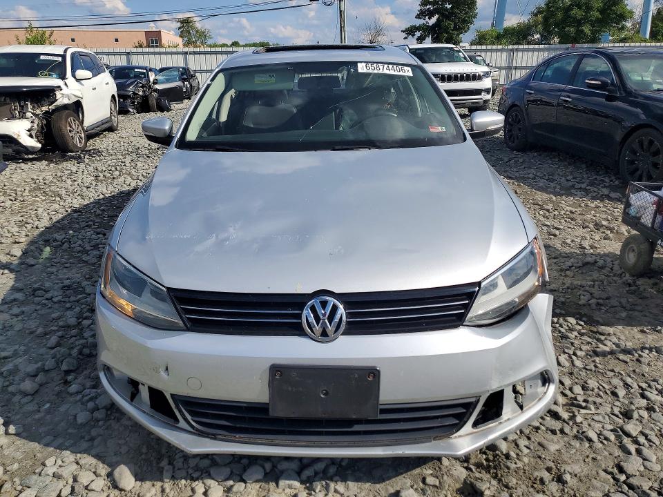 2013 Volkswagen Jetta მანქანა იყიდება აუქციონზე, vin: 3VWDP7AJXDM359210, აუქციონის ნომერი: 65874406