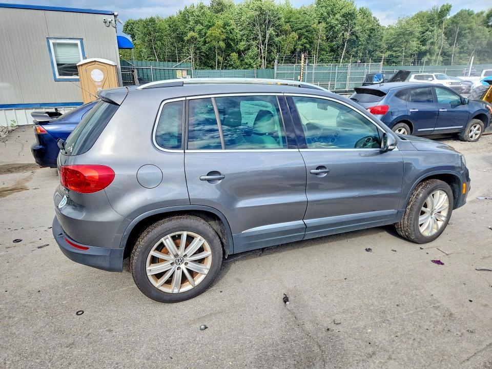 Продаж на аукціоні авто 2012 Volkswagen Tiguan, vin: WVGBV7AX1CW005736, номер лоту: 64060206