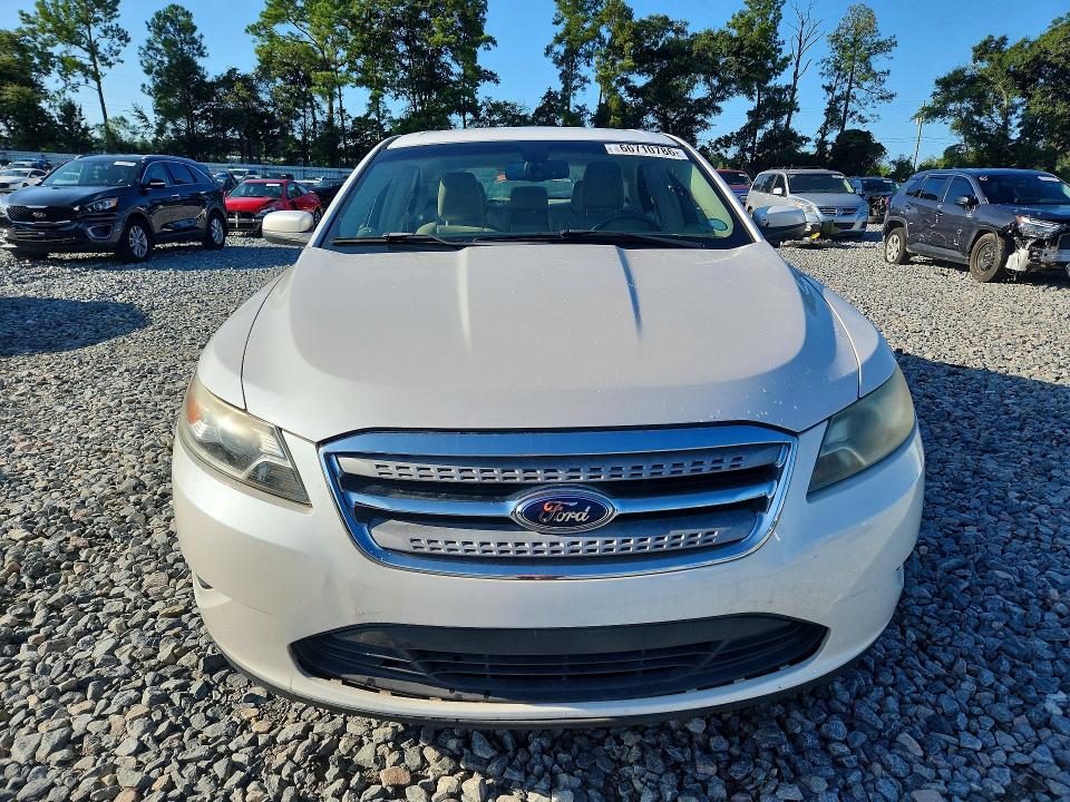 2010 Ford Taurus მანქანა იყიდება აუქციონზე, vin: 1FAHP2EW0AG105370, აუქციონის ნომერი: 66710786