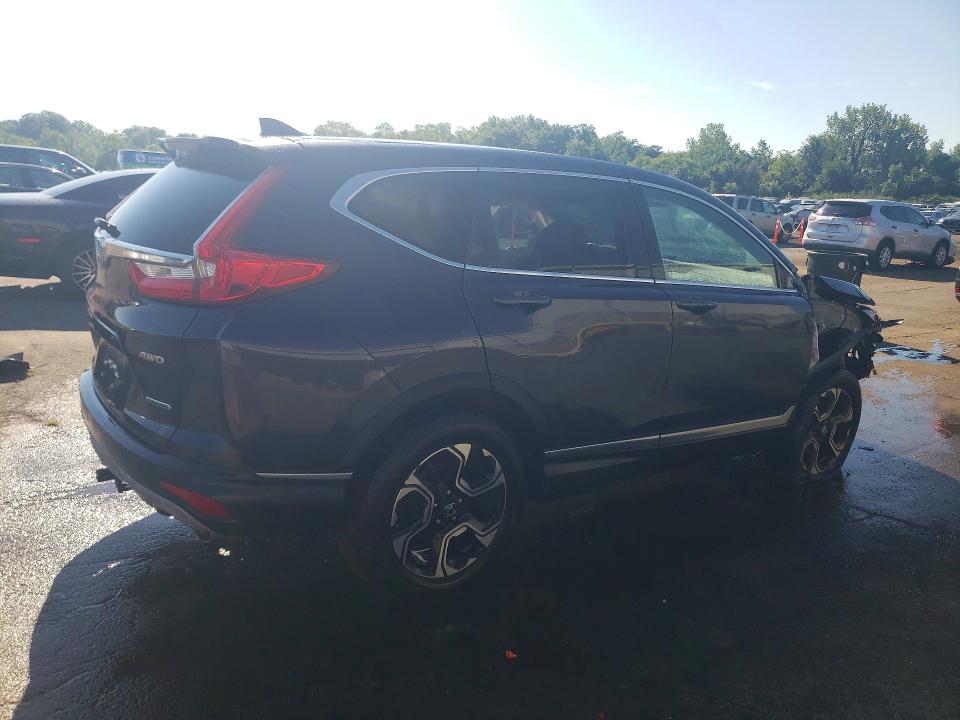 Продаж на аукціоні авто 2018 Honda Cr-v, vin: 7FARW2H90JE099155, номер лоту: 65118186