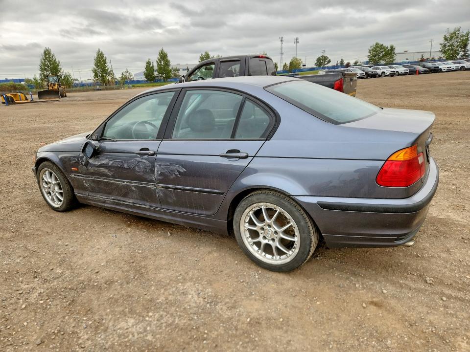 64181706 :رقم المزاد ، WBAAV334X1FU92182 vin ، 2001 Bmw 325 مزاد بيع