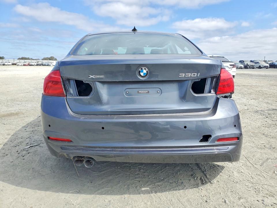65400036 :رقم المزاد ، WBA8D9C5XHK678402 vin ، 2017 Bmw 330 مزاد بيع