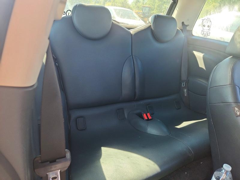 63871856 :رقم المزاد ، WMWRE33494TD85071 vin ، 2004 Mini Cooper مزاد بيع