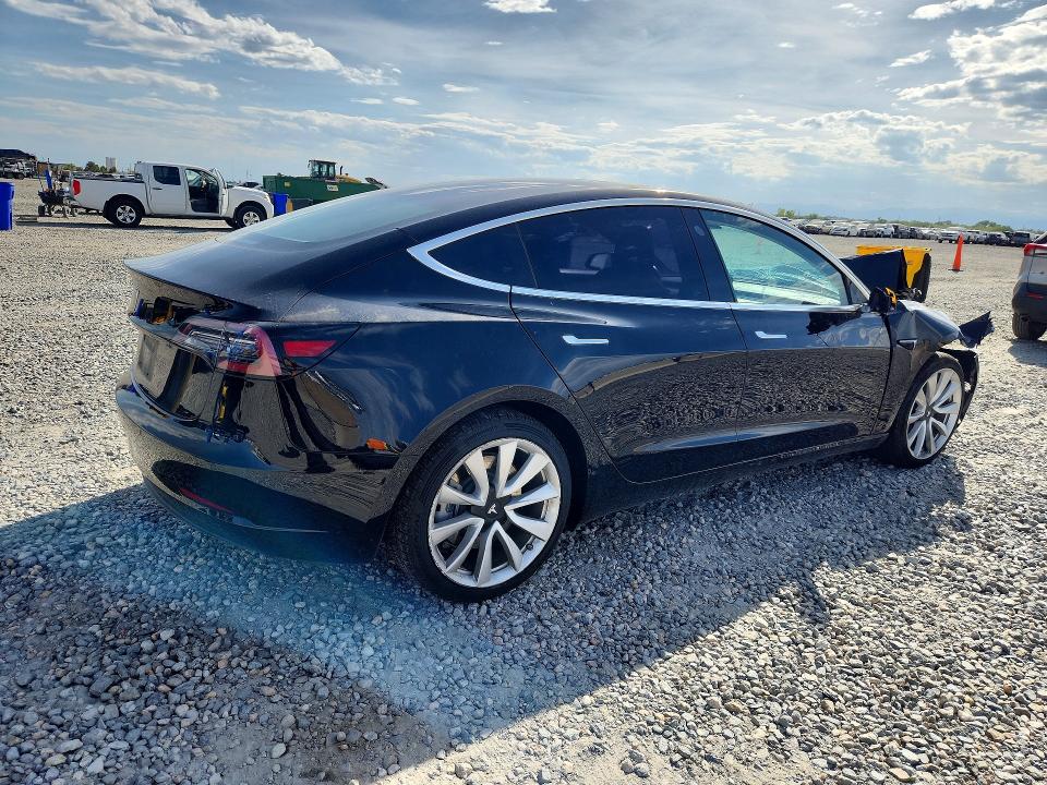 2018 Tesla Model 3 მანქანა იყიდება აუქციონზე, vin: 5YJ3E1EA3JF042428, აუქციონის ნომერი: 65217216