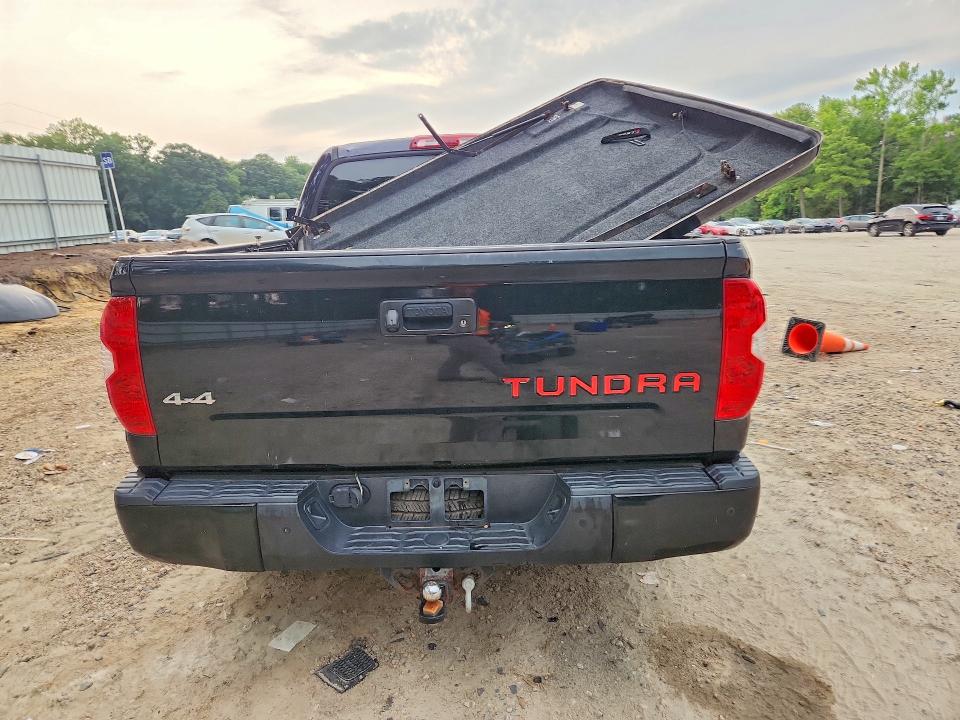 65716486 :رقم المزاد ، 5TFAY5F10HX602670 vin ، 2017 Toyota Tundra Platinum مزاد بيع