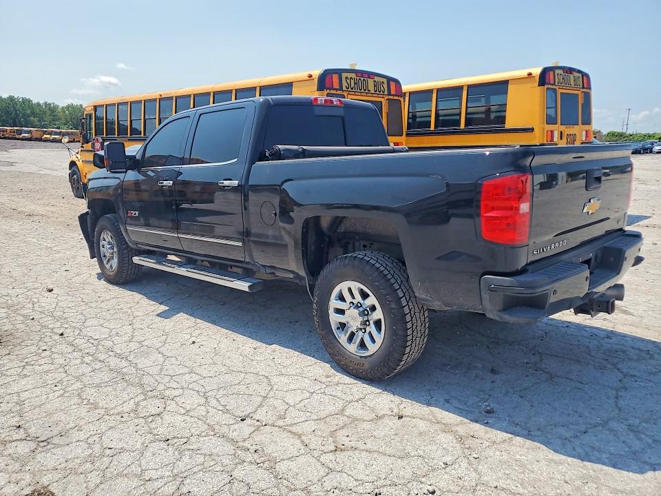 64754646 :رقم المزاد ، 1GC4K0EY0JF152935 vin ، 2018 Chevrolet Silverado مزاد بيع