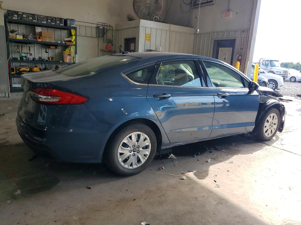 64561016 :رقم المزاد ، 3FA6P0G72KR162035 vin ، 2019 Ford Fusion مزاد بيع
