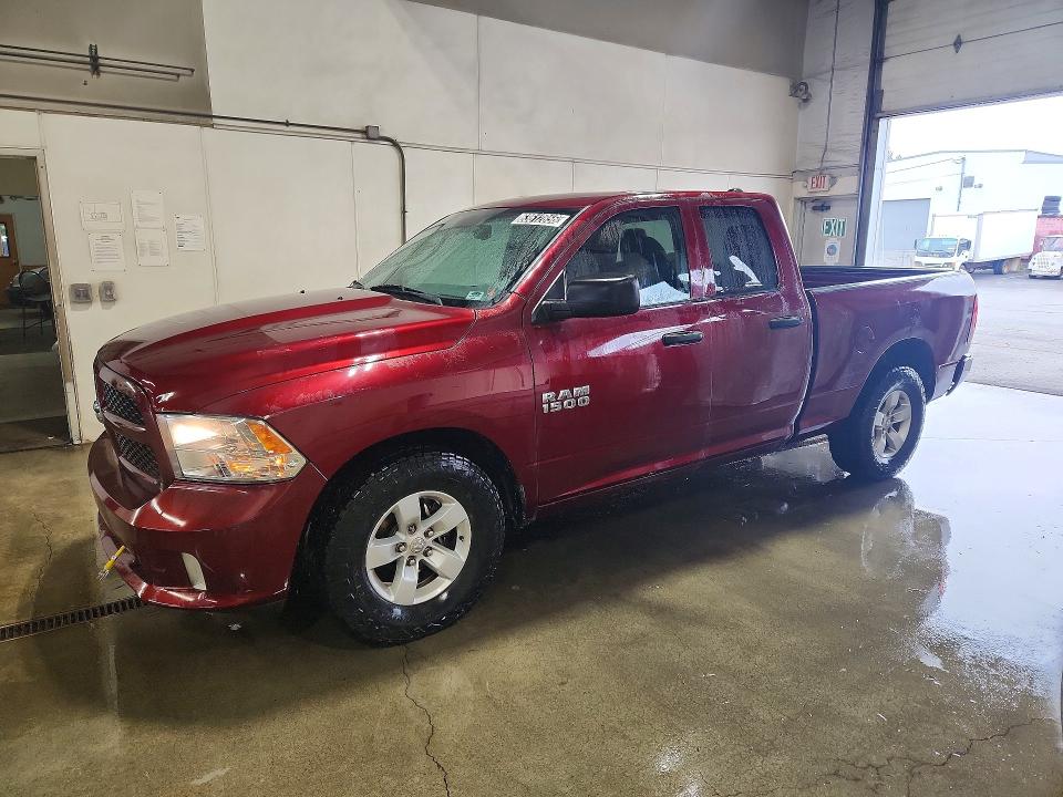 63612856 :رقم المزاد ، 1C6RR6FG7JS139561 vin ، 2018 Ram 1500 مزاد بيع