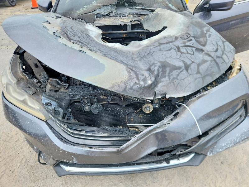 2017 Honda Accord მანქანა იყიდება აუქციონზე, vin: 1HGCR2F19HA291572, აუქციონის ნომერი: 65807426