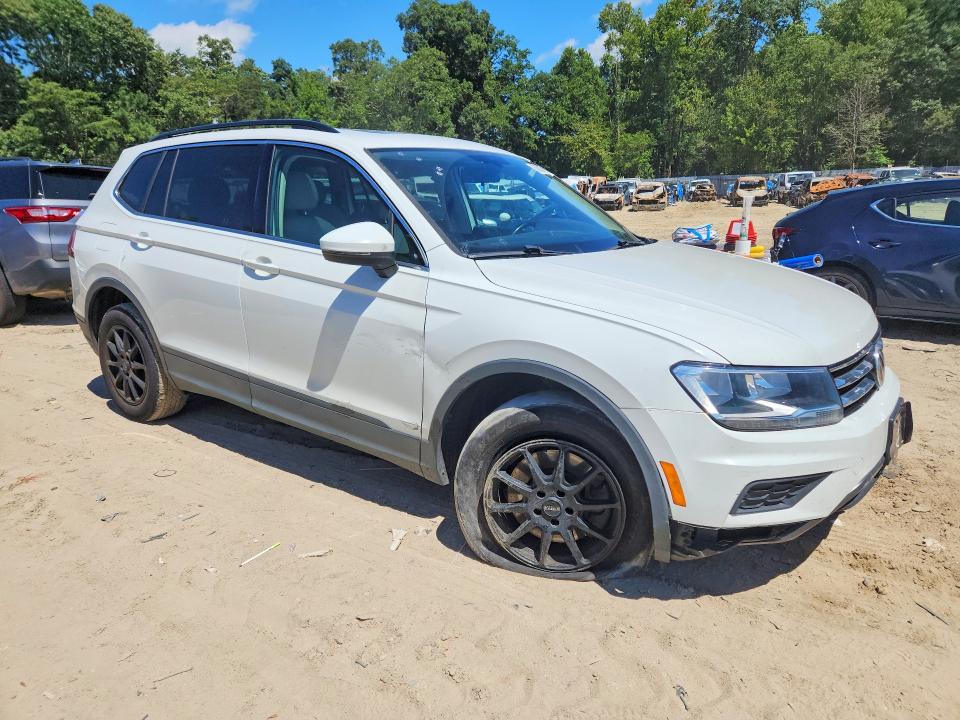 63883966 :رقم المزاد ، 3VV2B7AX5KM145513 vin ، 2019 Volkswagen Tiguan مزاد بيع