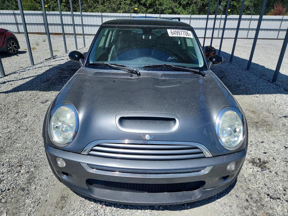 2004 Mini Cooper მანქანა იყიდება აუქციონზე, vin: WMWRE33434TD84935, აუქციონის ნომერი: 64997706