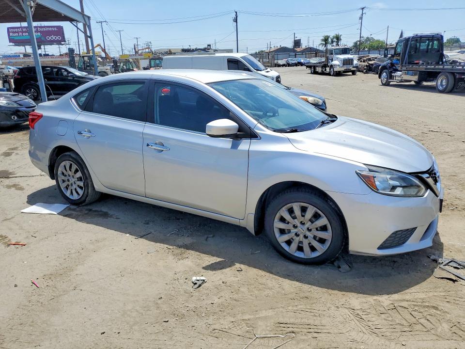 Продажа на аукционе авто 2016 Nissan Sentra, vin: 3N1AB7AP6GY210379, номер лота: 64503296