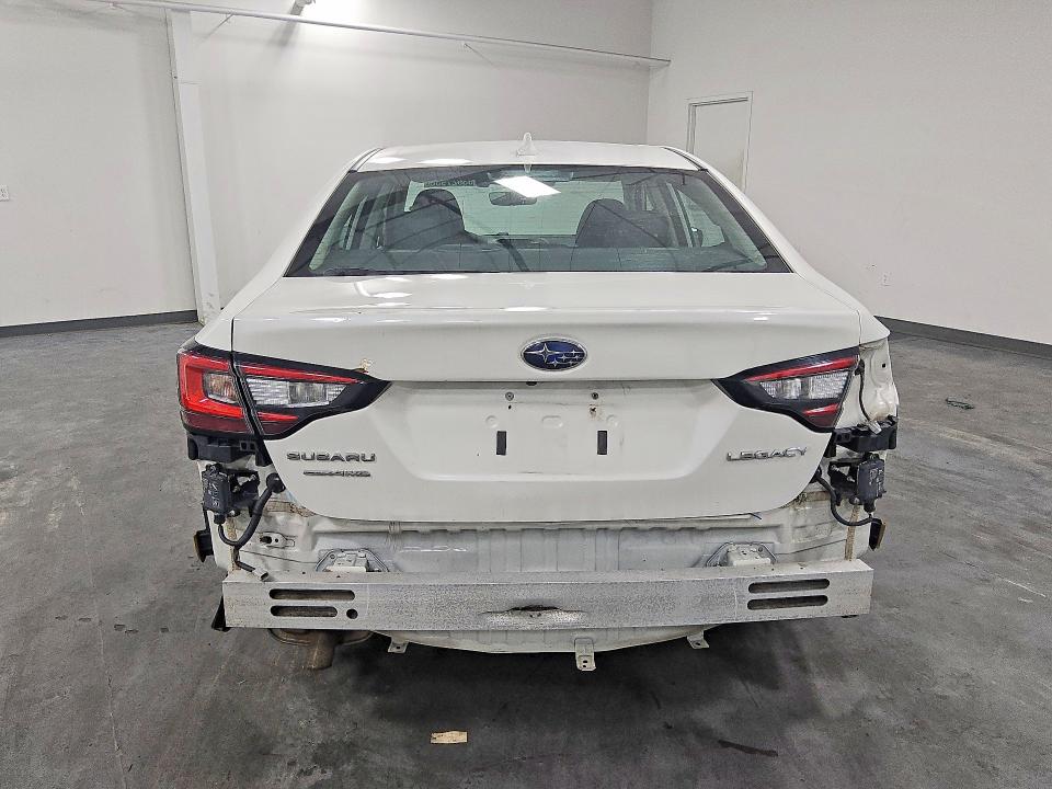 63927936 :رقم المزاد ، 4S3BWAN60M3010378 vin ، 2021 Subaru Legacy مزاد بيع