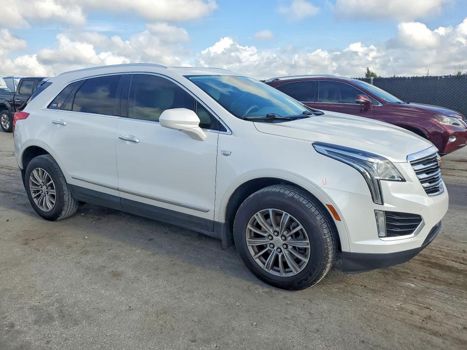 64469706 :رقم المزاد ، 1GYKNBRS2HZ201927 vin ، 2017 Cadillac Xt5 مزاد بيع