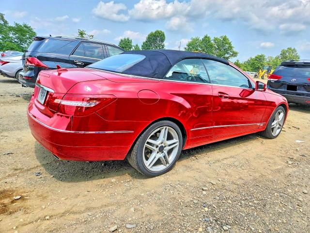 2011 Mercedes-benz E მანქანა იყიდება აუქციონზე, vin: WDDKK5GF0BF054379, აუქციონის ნომერი: 64766906