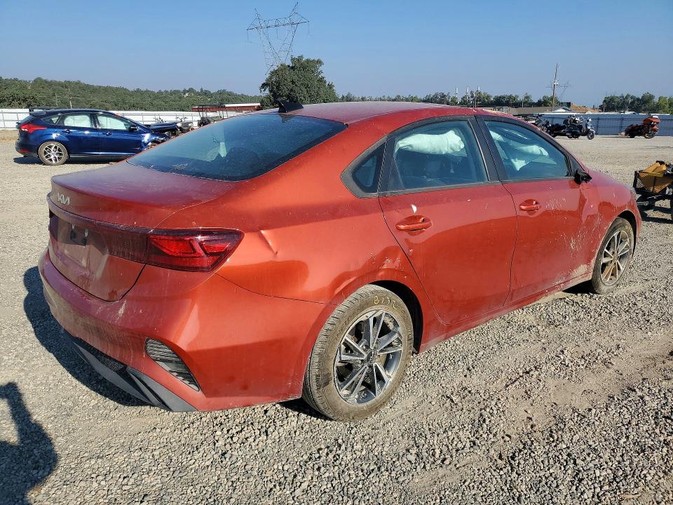 63696106 :رقم المزاد ، 3KPF24AD5PE597936 vin ، 2023 Kia Forte مزاد بيع