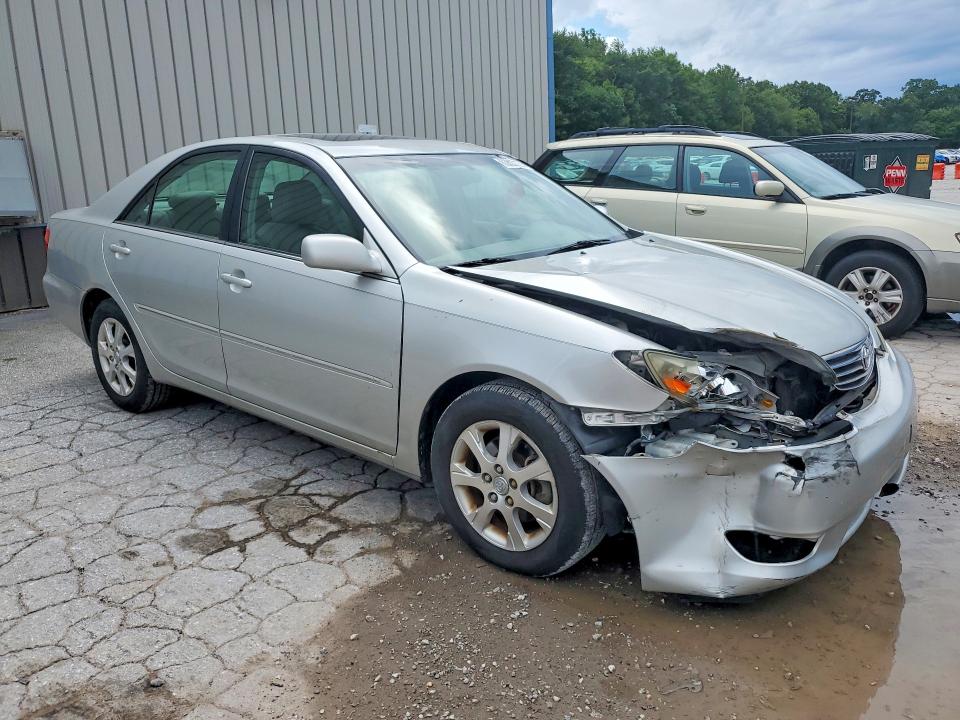 63823126 :رقم المزاد ، 4T1BF30K05U614410 vin ، 2005 Toyota Camry مزاد بيع