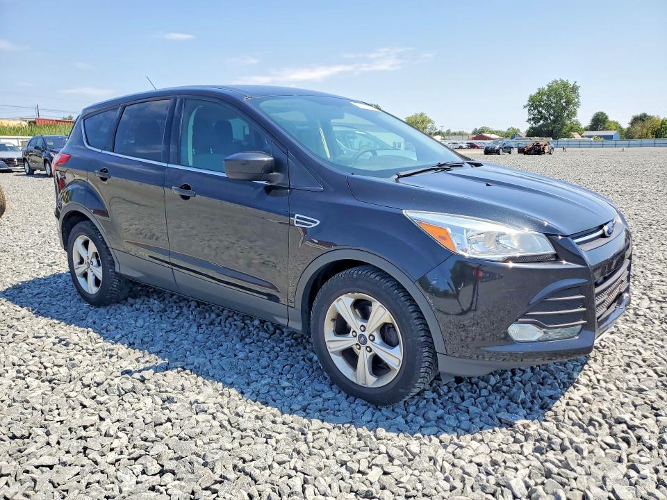 63997596 :رقم المزاد ، 1FMCU0GX0FUC59735 vin ، 2015 Ford Escape مزاد بيع