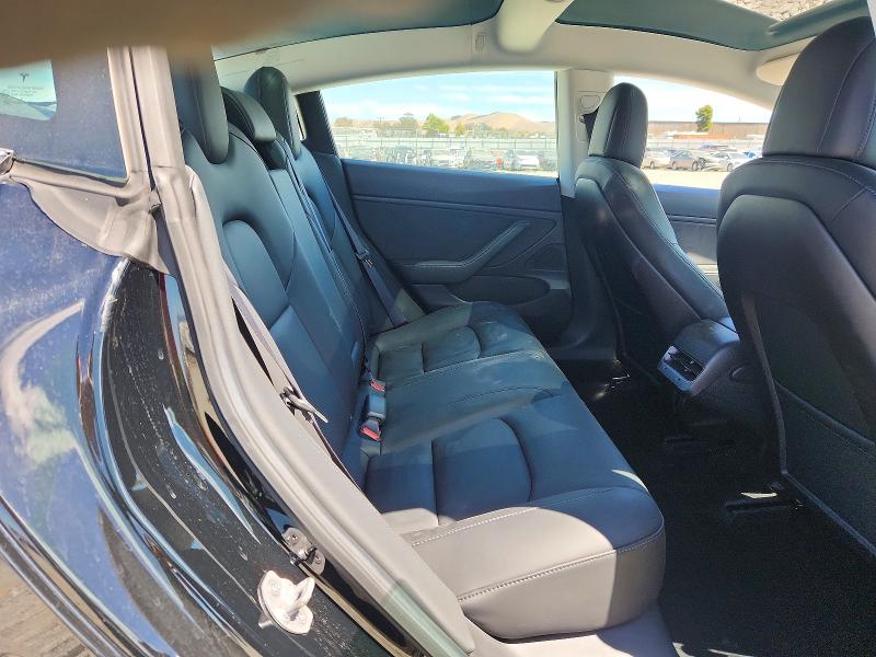 64482146 :رقم المزاد ، 5YJ3E1EB9KF197057 vin ، 2019 Tesla Model 3 مزاد بيع