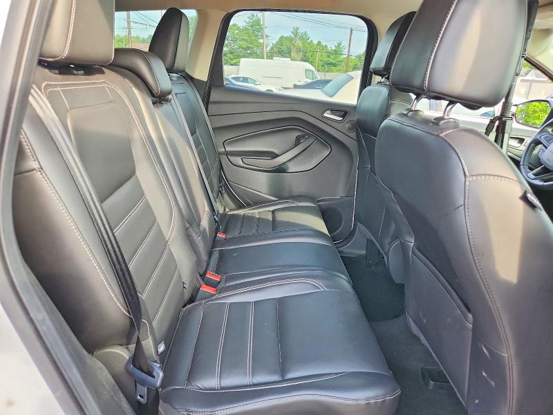 Продаж на аукціоні авто 2017 Ford Escape, vin: 1FMCU9J9XHUD03273, номер лоту: 62122916