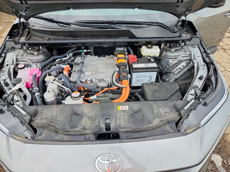 66990996 :رقم المزاد ، JTMBCAEB6TJ016167 vin ، 2026 Toyota Bz مزاد بيع