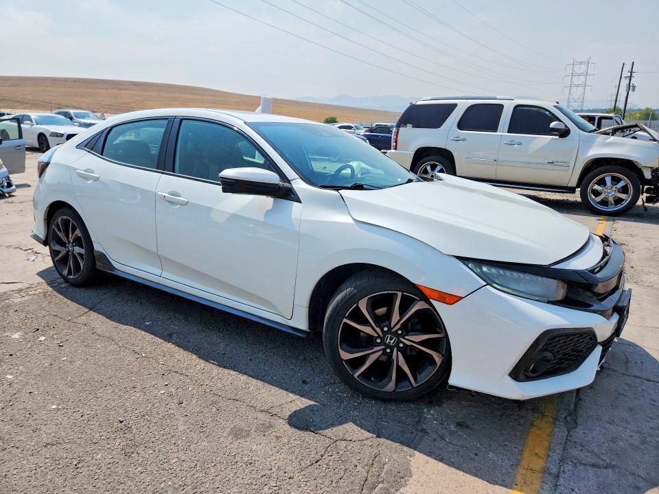 Продаж на аукціоні авто 2018 Honda Civic, vin: SHHFK7H90JU221843, номер лоту: 64265166