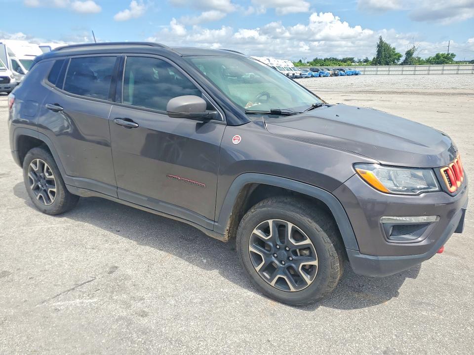 64547666 :رقم المزاد ، 3C5NJDDB7KT799268 vin ، 2019 Jeep Compass مزاد بيع