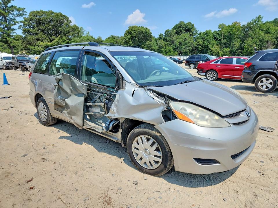 64227426 :رقم المزاد ، 5TDZK23C97S042208 vin ، 2007 Toyota Sienna مزاد بيع