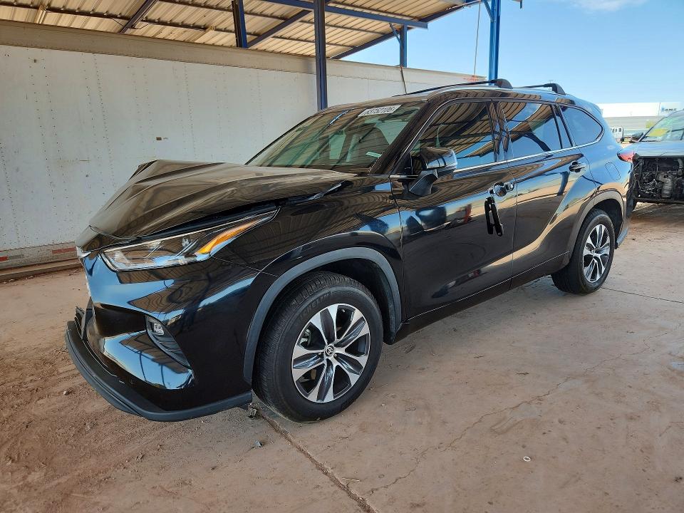 Продажа на аукционе авто 2021 Toyota Highlander, vin: 5TDGZRAH4MS051596, номер лота: 63752106