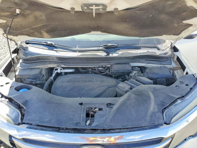 64392946 :رقم المزاد ، 5FNYF6H96JB048841 vin ، 2018 Honda Pilot مزاد بيع