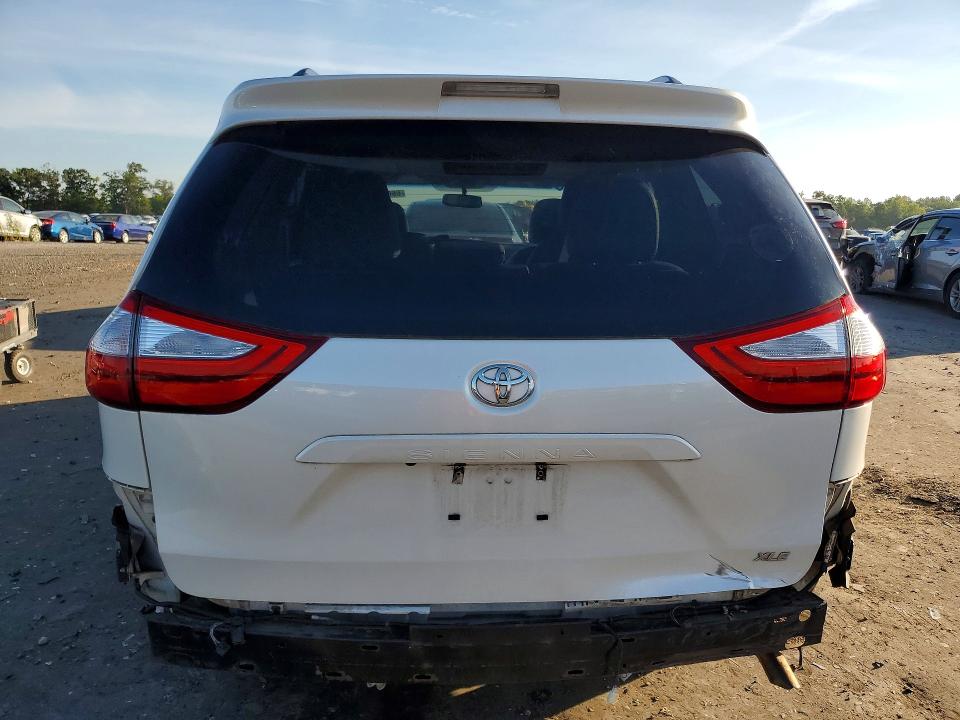 66054656 :رقم المزاد ، 5TDYK3DC2GS720670 vin ، 2016 Toyota Sienna مزاد بيع