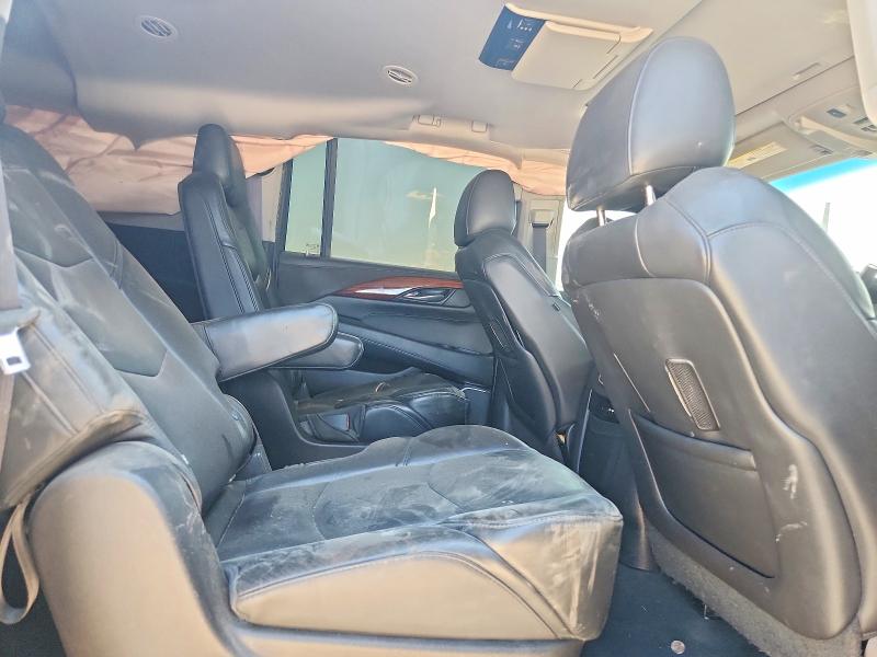 63611436 :رقم المزاد ، 1GYS4JKJ7FR198325 vin ، 2015 Cadillac Escalade مزاد بيع