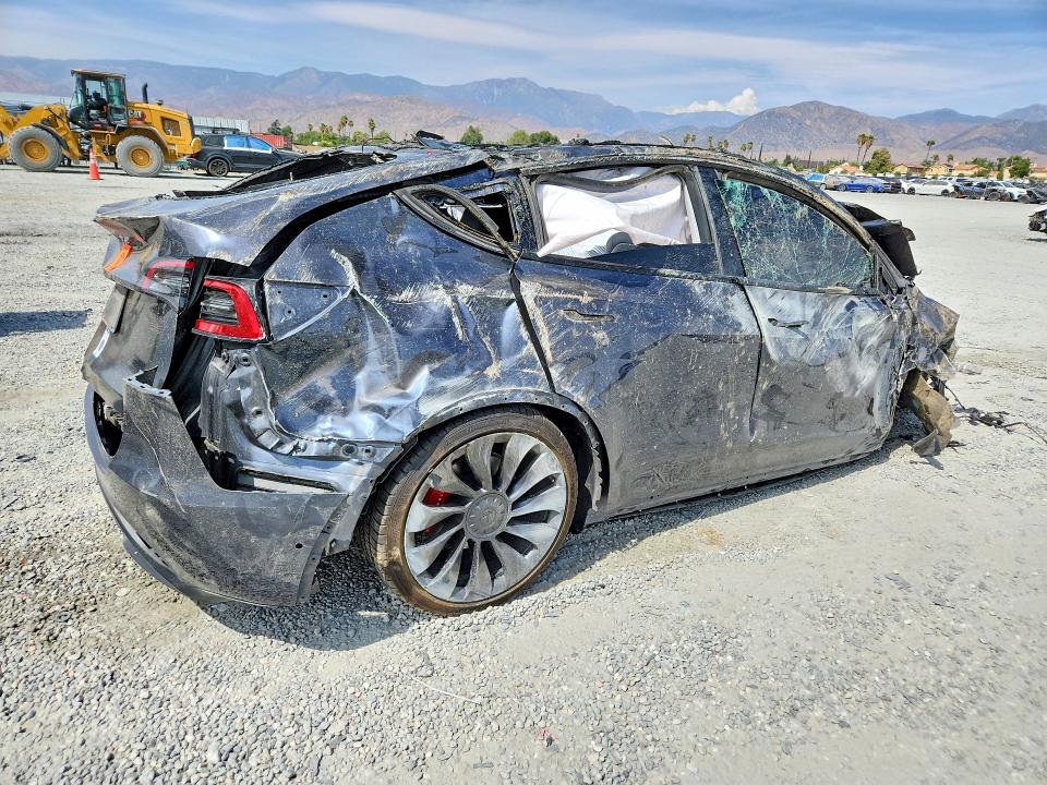 Продажа на аукционе авто 2021 Tesla Model Y, vin: 5YJYGDEF6MF272529, номер лота: 61451326