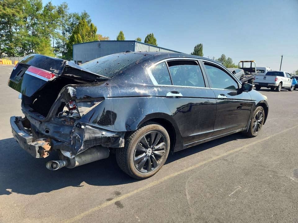 64982426 :رقم المزاد ، 1HGCP3F86BA012224 vin ، 2011 Honda Accord مزاد بيع