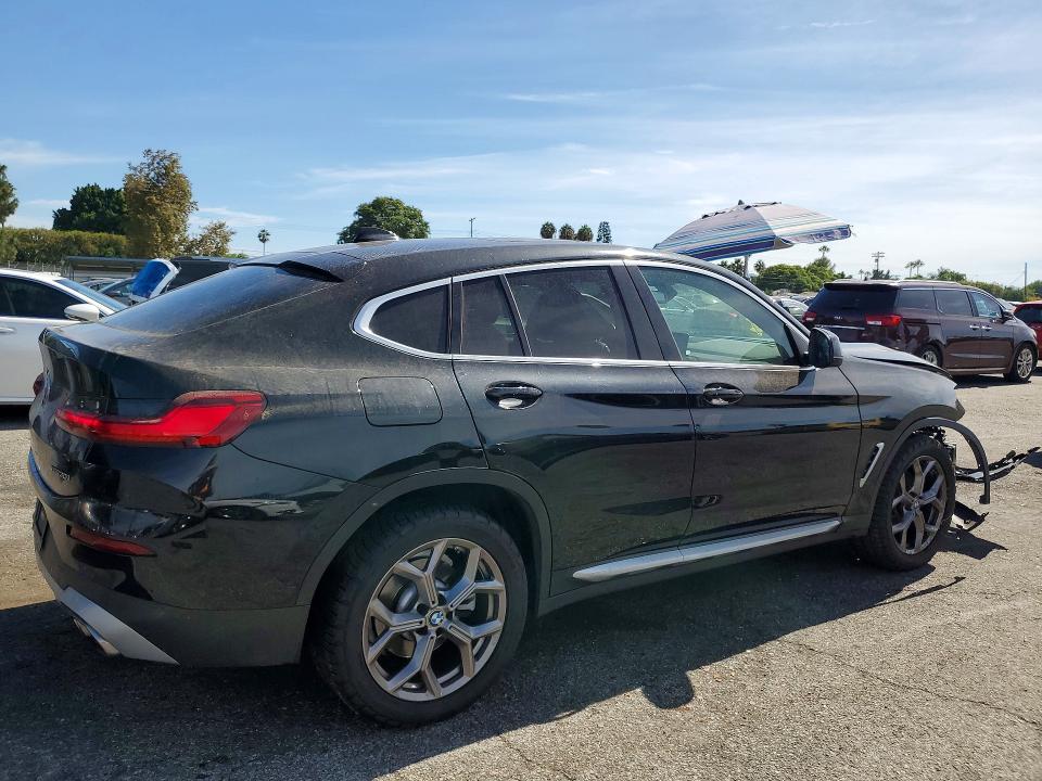 66074266 :رقم المزاد ، 5UX33DT06N9M33685 vin ، 2022 Bmw X4 مزاد بيع