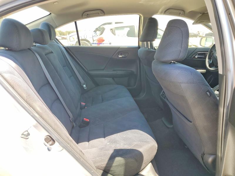 64323676 :رقم المزاد ، JHMCR6F35HC014119 vin ، 2017 Honda Accord مزاد بيع
