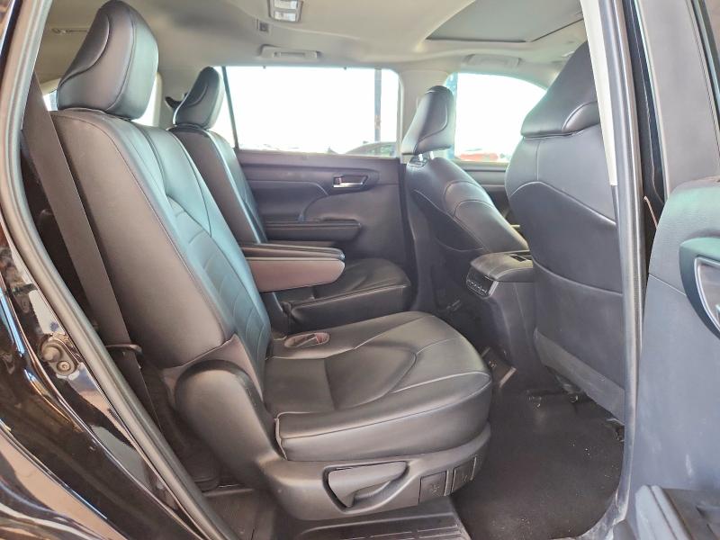 63752106 :رقم المزاد ، 5TDGZRAH4MS051596 vin ، 2021 Toyota Highlander مزاد بيع