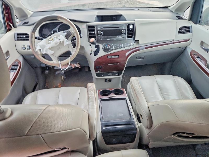 64577956 :رقم المزاد ، 5TDYK3DC9BS087013 vin ، 2011 Toyota Sienna مزاد بيع