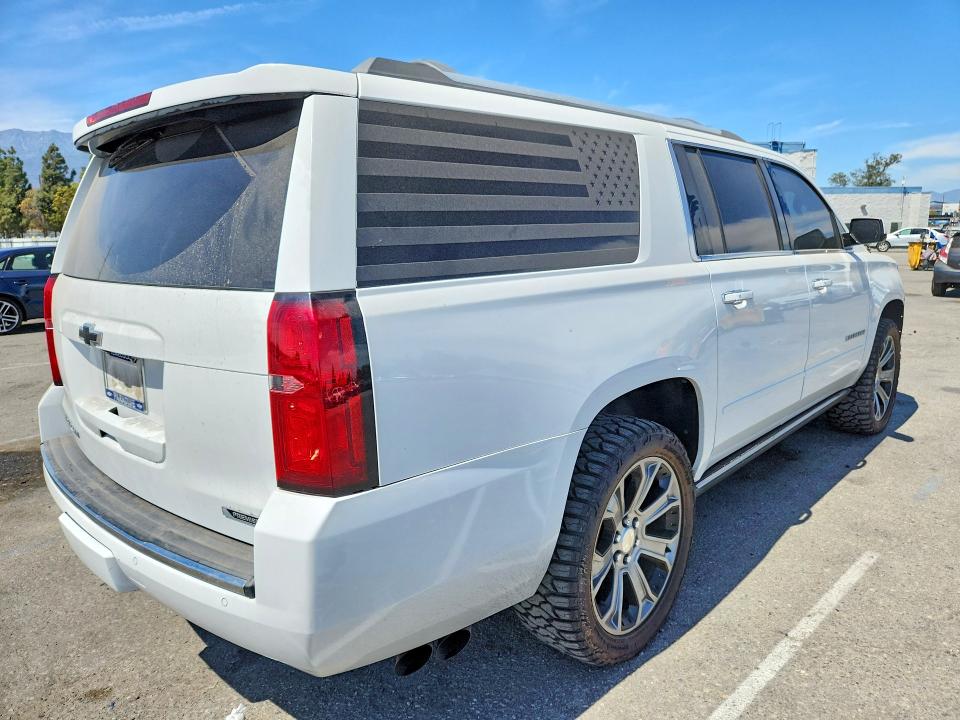Продажа на аукционе авто 2017 Chevrolet Suburban, vin: 1GNSCJKC7HR194862, номер лота: 61454526