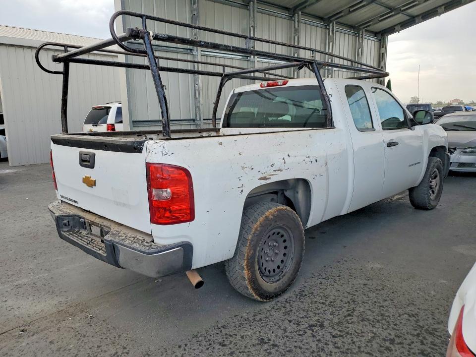61449566 :رقم المزاد ، 1GCRCPEX5DZ105017 vin ، 2013 Chevrolet Silverado مزاد بيع