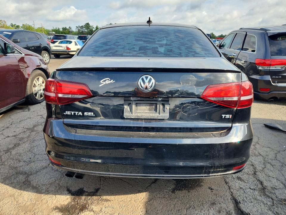 66379466 :رقم المزاد ، 3VWL17AJ0GM244682 vin ، 2016 Volkswagen Jetta مزاد بيع