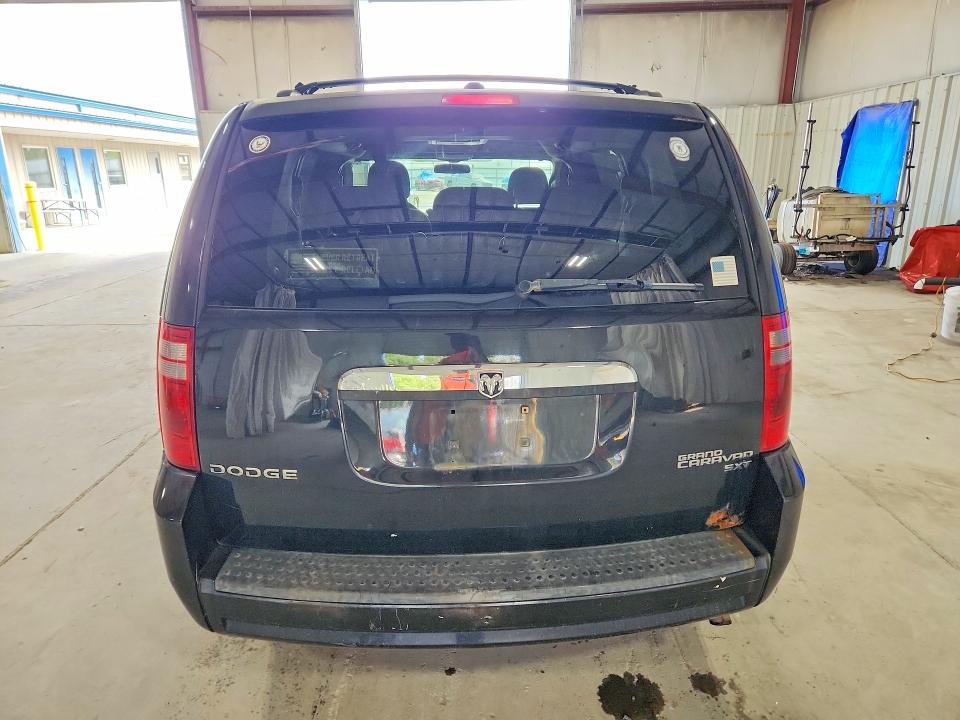 64628116 :رقم المزاد ، 2D4RN5D11AR353530 vin ، 2010 Dodge Grand Caravan مزاد بيع