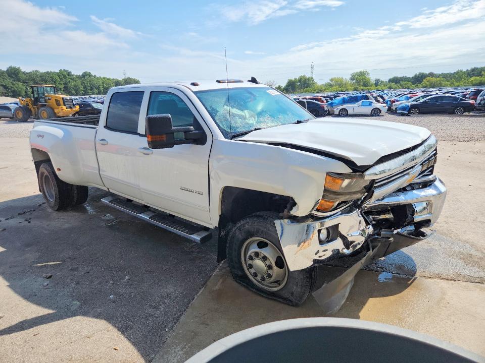 63311576 :رقم المزاد ، 1GC4KZCG3FF504864 vin ، 2015 Chevrolet Silverado مزاد بيع