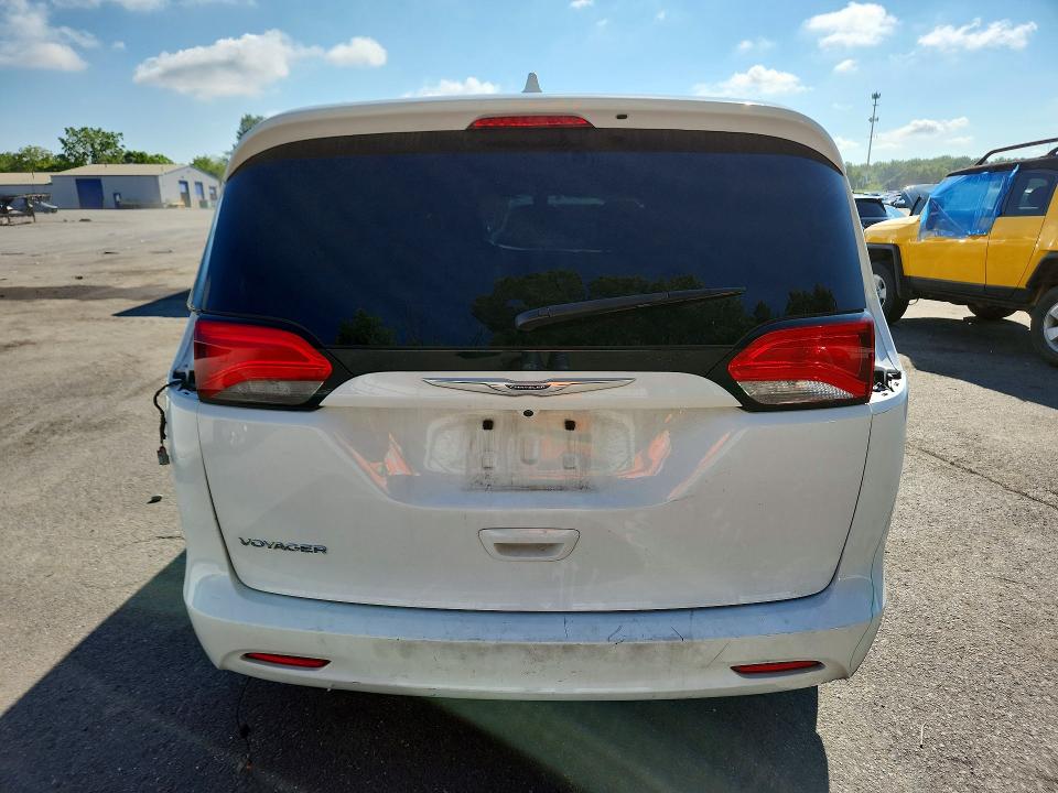 63292146 :رقم المزاد ، 2C4RC1DG8LR156972 vin ، 2020 Chrysler Voyager مزاد بيع