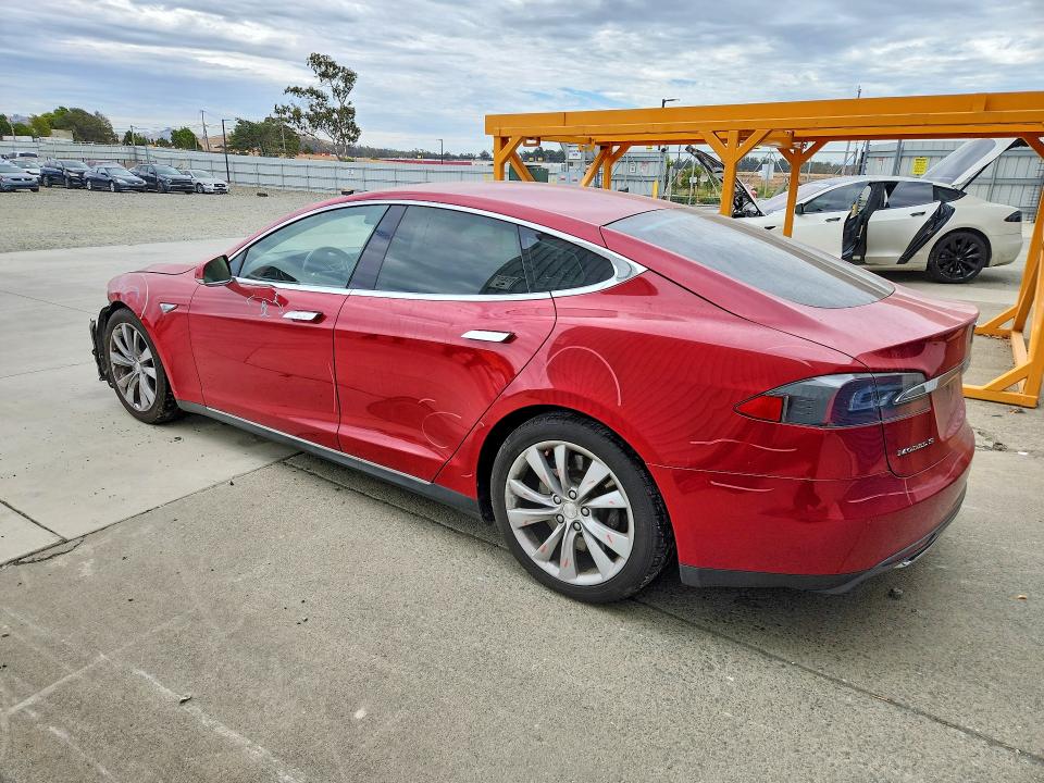 Продажа на аукционе авто 2014 Tesla Model S, vin: 5YJSA1H17EFP52263, номер лота: 64765146