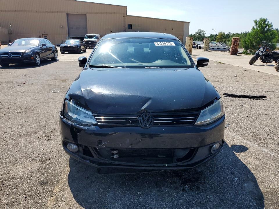 64826176 :رقم المزاد ، 3VWLP7AJ8DM236937 vin ، 2013 Volkswagen Jetta مزاد بيع