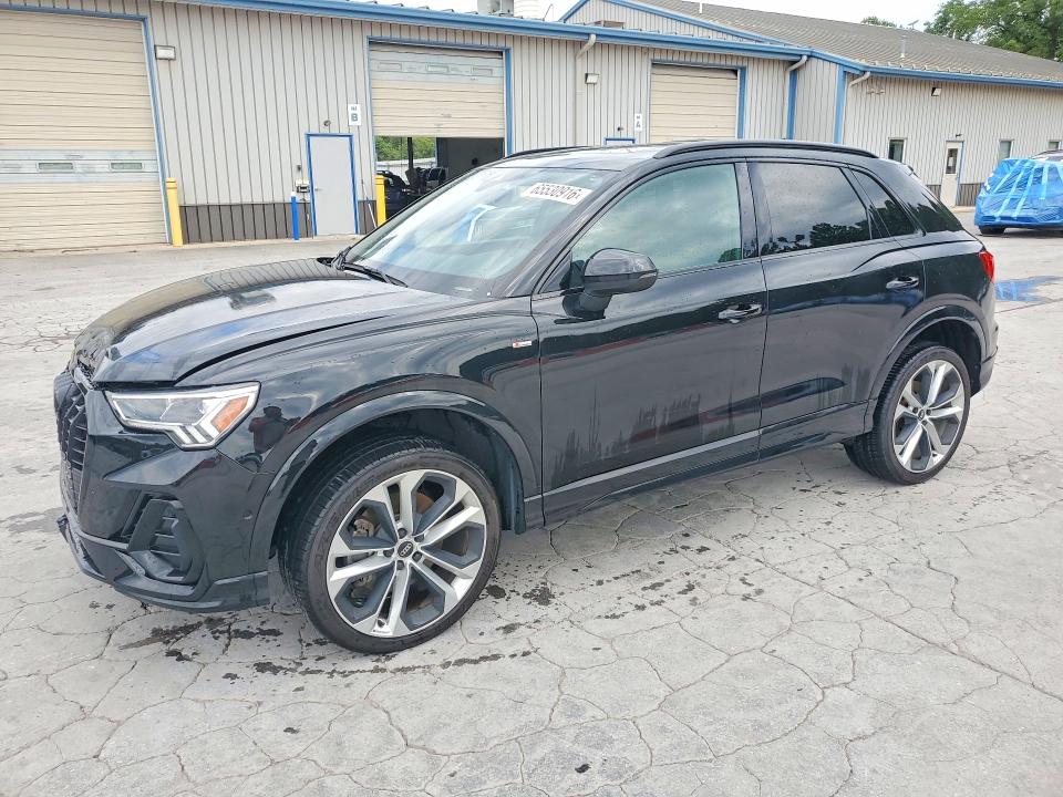 65530916 :رقم المزاد ، WA1EECF38M1128426 vin ، 2021 Audi Q3 مزاد بيع