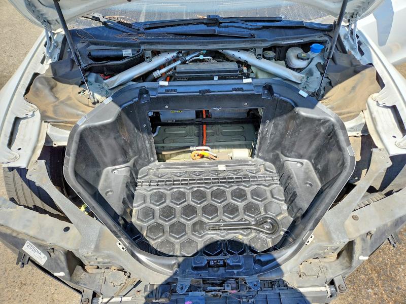 63801626 :رقم المزاد ، 5YJSA1E14FF109133 vin ، 2015 Tesla Model S مزاد بيع